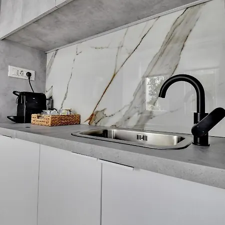 Apartment Little & Chic Studio Close To The Victoriei Square