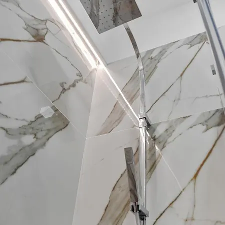 Apartment Little & Chic Studio Close To The Victoriei Square *