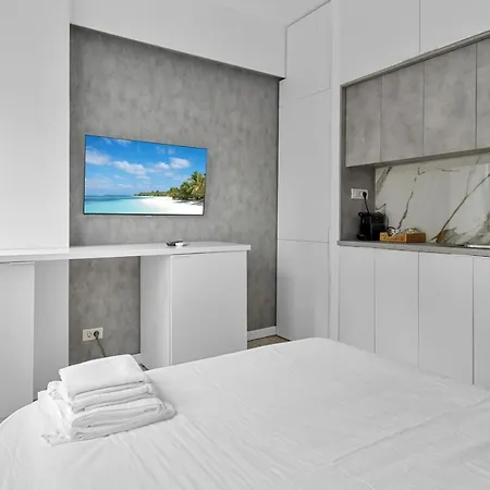 Little & Chic Studio Close To The Victoriei Square * Bucharest